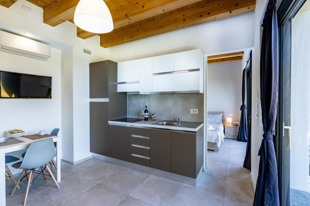 Casa Tina Holiday Home Diano dʼAlba Exteriör bild