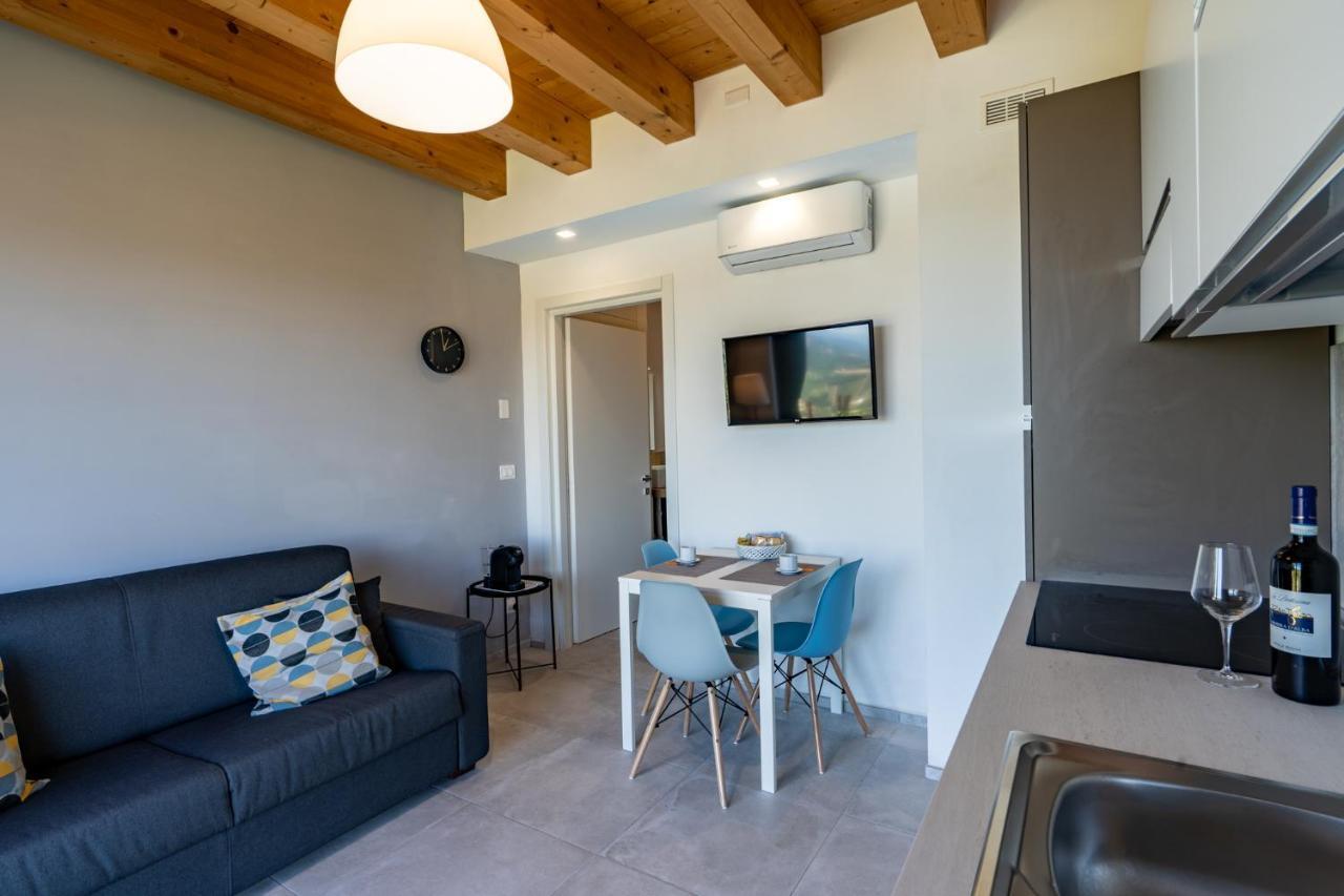 Casa Tina Holiday Home Diano dʼAlba Exteriör bild